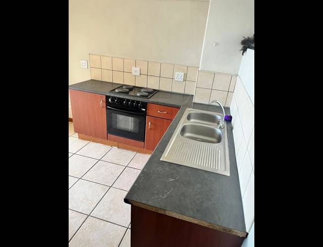 1 BEDROOM COMPLEX FOR SALE IN SUNNYSIDE